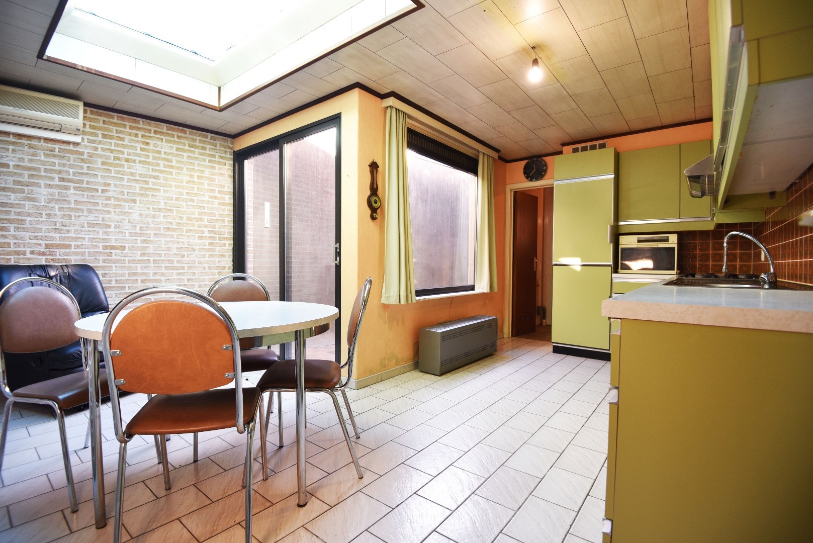 Rijwoning met 3 slpks te centrum Eeklo 