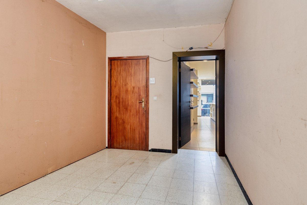 Super gelegen handelspand met garage in Heverlee! - totale oppervlakte +/- 260 m² + kelder van 38m² 