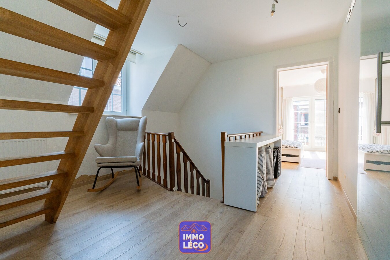 Superbe 3 façades avec jardin, garage, parking 4 voitures. COUP DE COEUR ! 