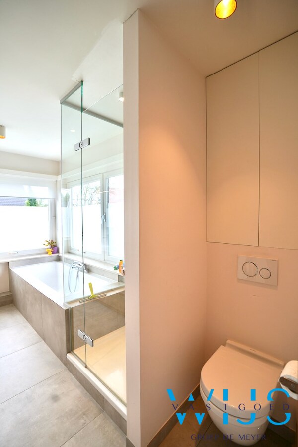 Instapklaar woonhuis op TOPlocatie te DRONGEN ! 