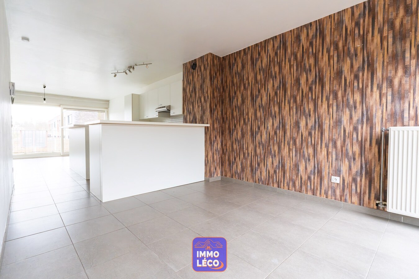 Maison moderne dans un lotissement avec parking 2 voit. &amp; jardin, proche de la Gare ! 