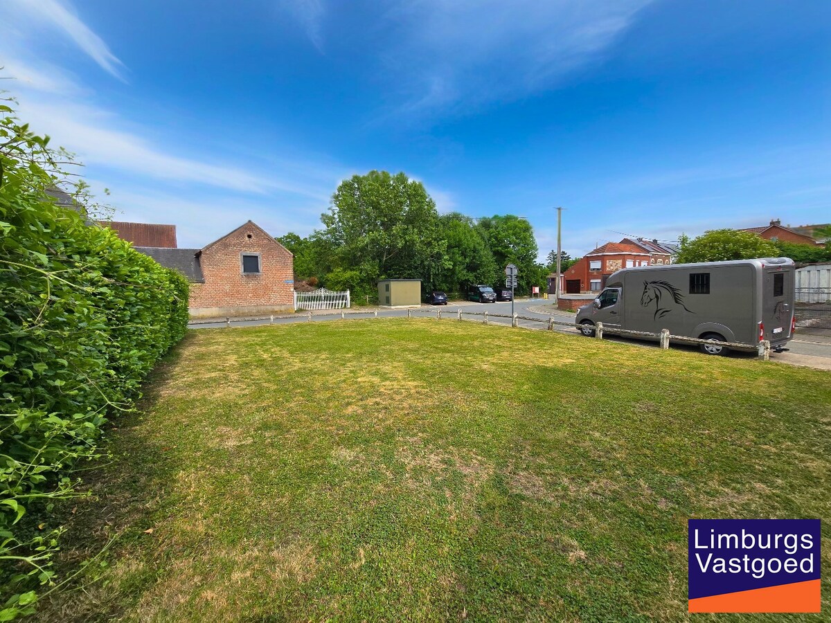 Nieuwbouwwoning, open bebouwing, 2 slpk, te Walshoutem 