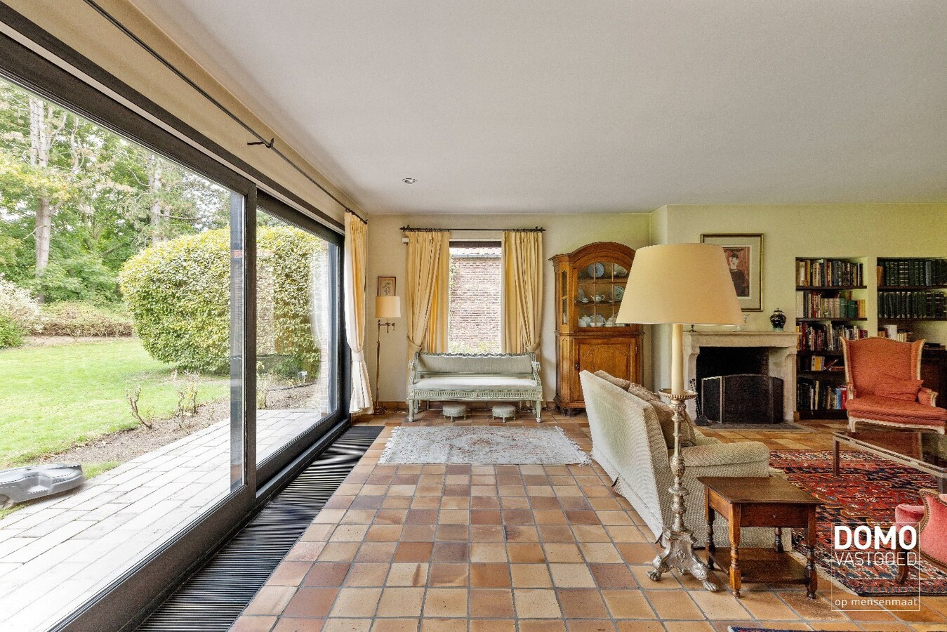 Exclusieve statige open bebouwing met zuid gerichte tuin in het centrum van Kermt (Hasselt) 