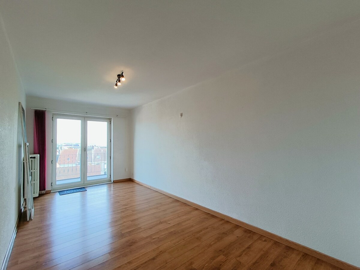 Ruim 2-slaapkamerappartement met groot terras en garage-optie te Zeebrugge. 