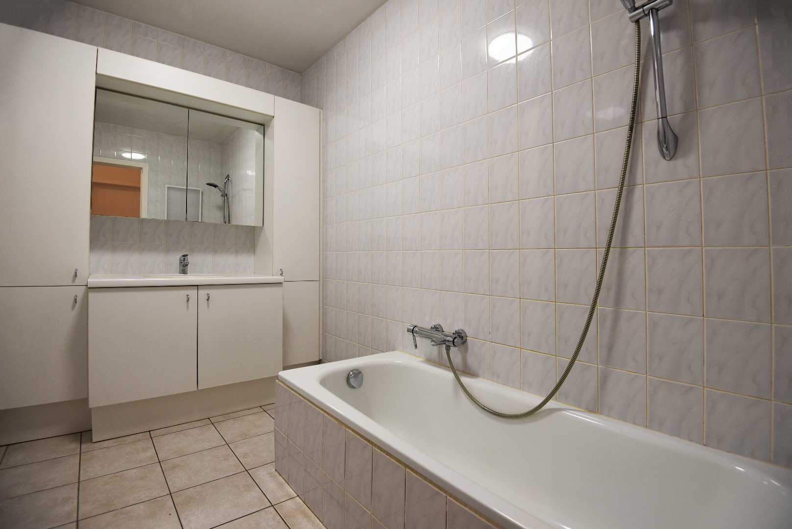 Ruim app. met 3 slpk en garage te Maldegem Donk 