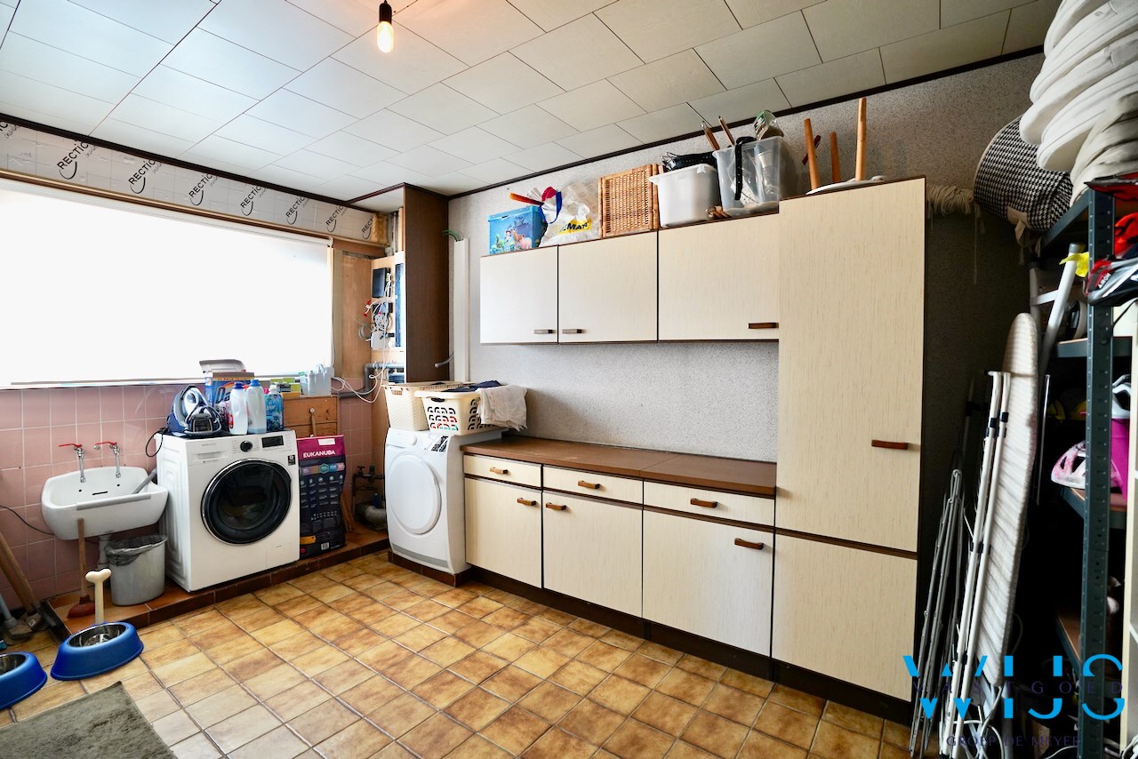 Prachtig ruim woonhuis met volwaardig bijgebouw ! 