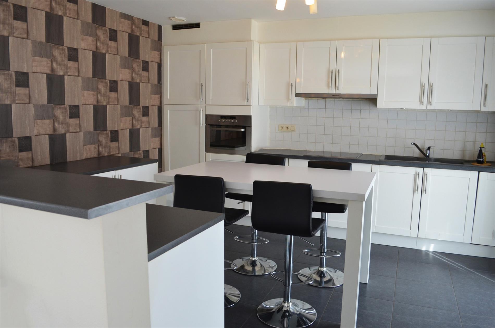 Gezinswoning bj 2008 met 3 slpks, garage en tuin te Ertvelde 