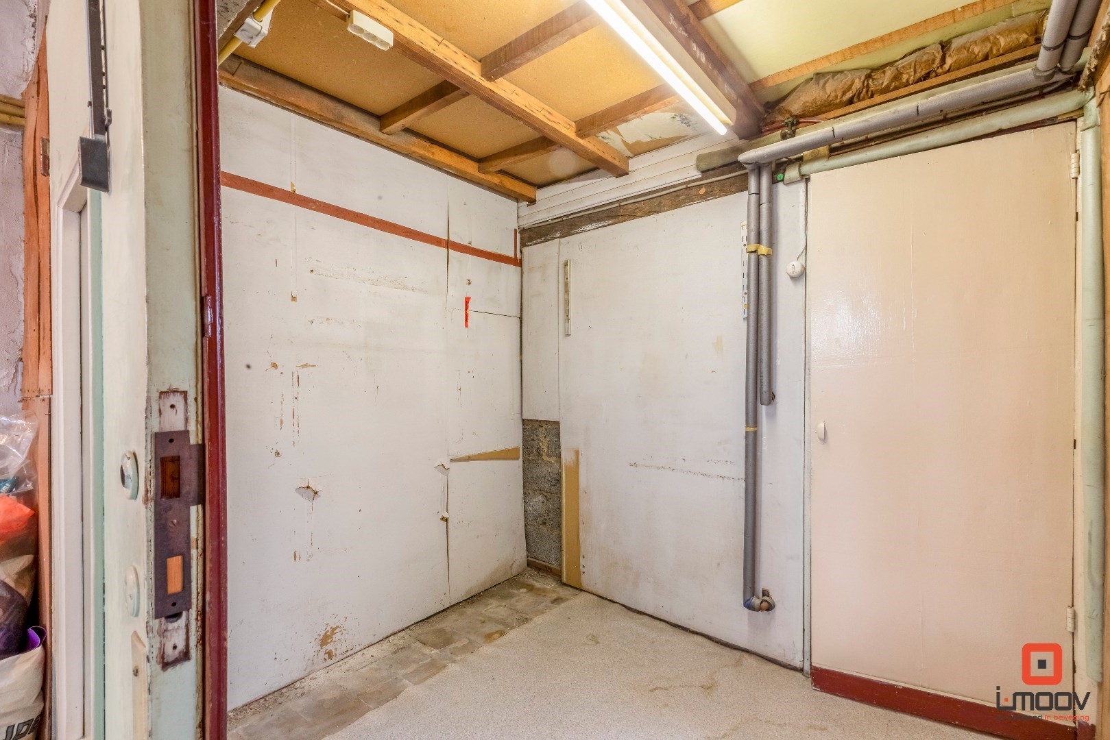 Te renoveren woning met enorm potentieel en uitstekende locatie in Sint-Amandsberg 