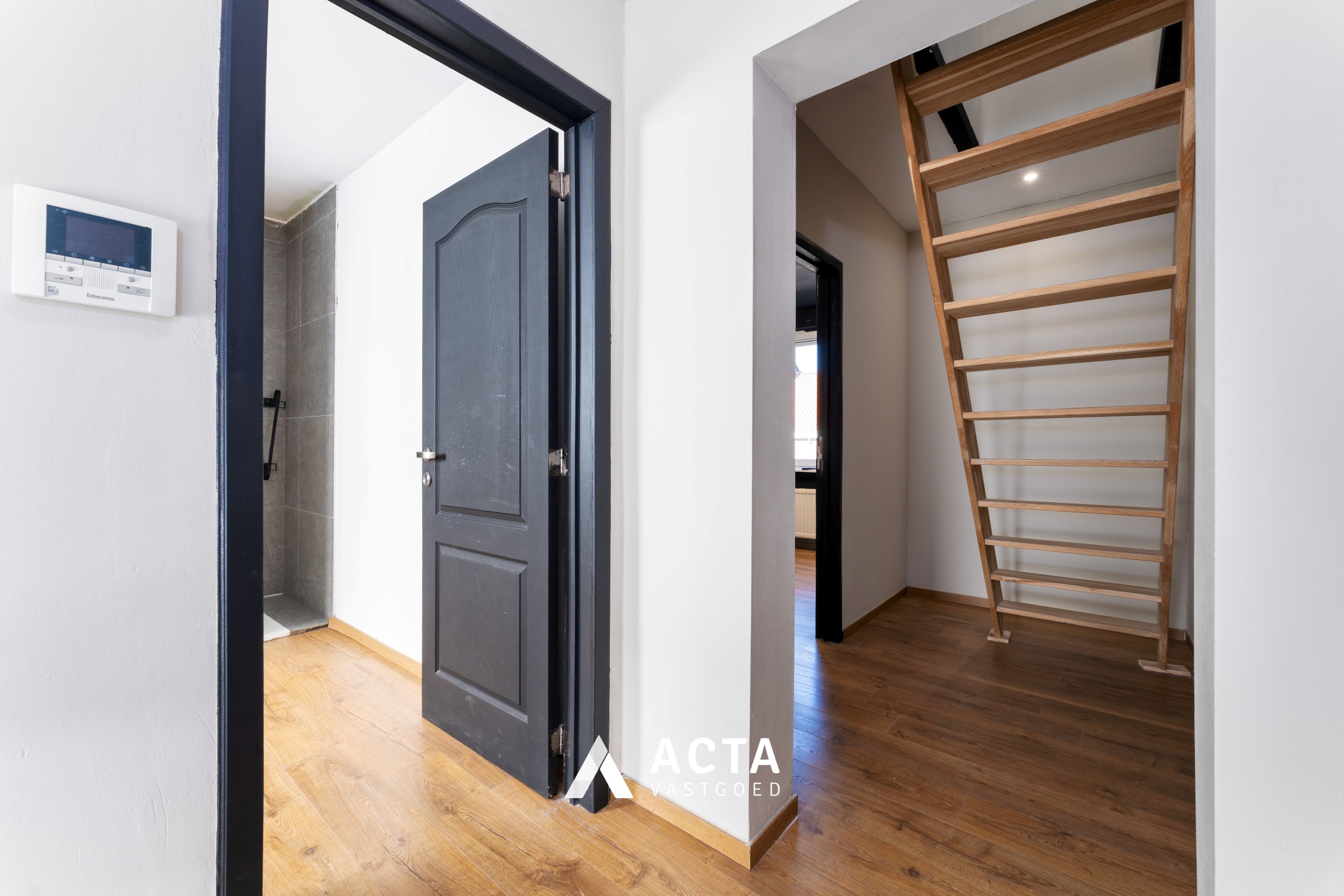 Instapklare woning met 2 slaapkamers te Stene 