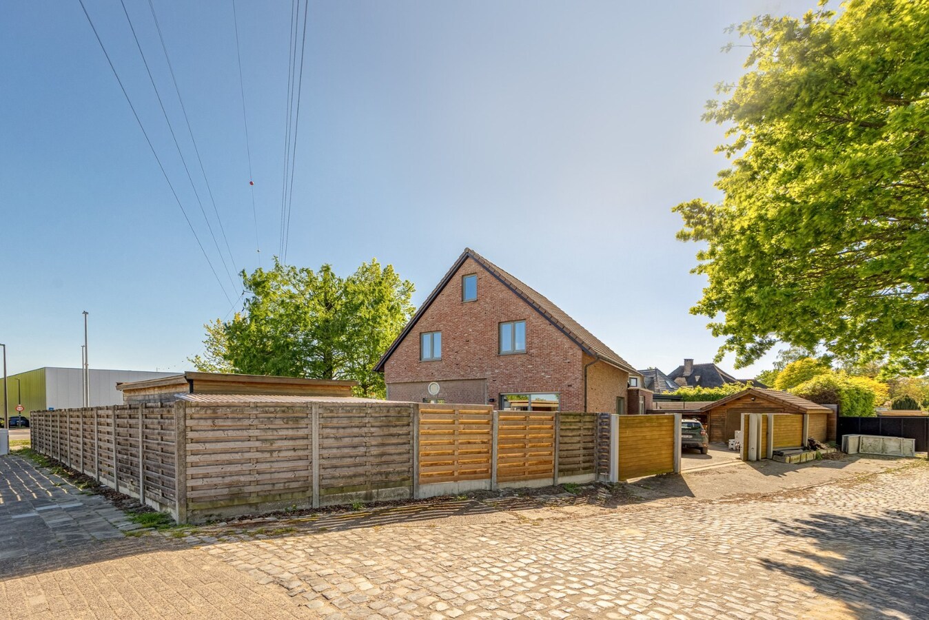 Woning met 3 slaapkamers op perceel van 1002 m² 