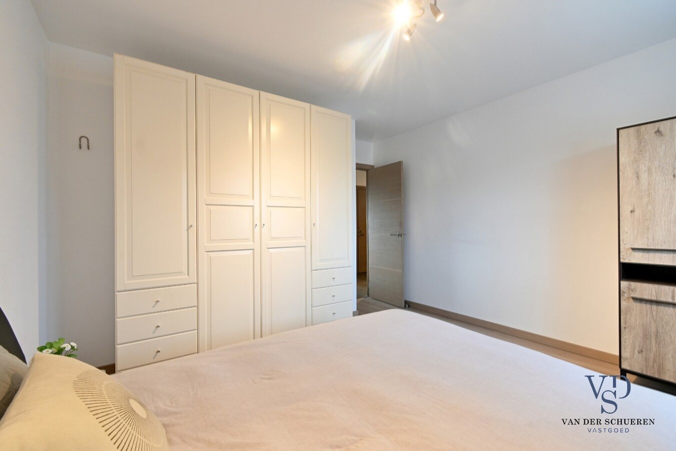 Luxueus, tijdloos wonen in Dikkelvenne. 