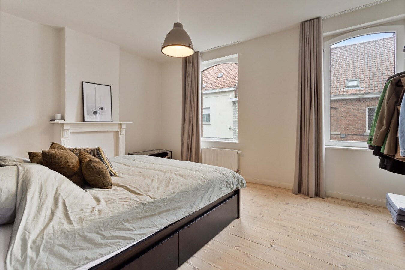 Volledig gerenoveerde en instapklare burgerwoning - 3slpks 