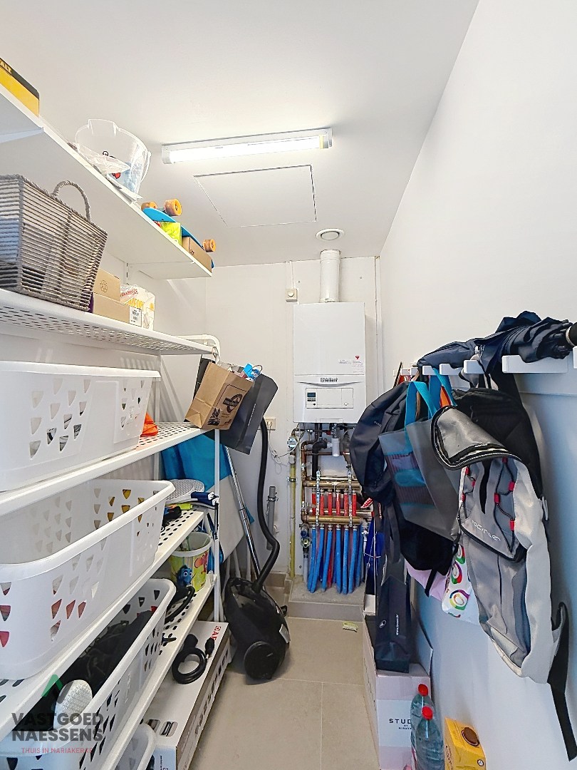 SUPERBE APPARTEMENT DE 2 CHAMBRES AVEC TERRASSE ENSOLEILLÉE DANS UN BÂTIMENT RÉCENT 