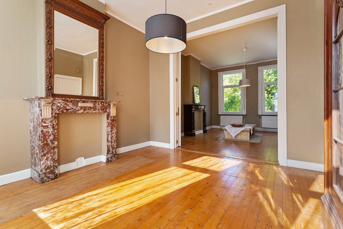 Maison de maître pleine de caractère avec jardin clos à Ophasselt 