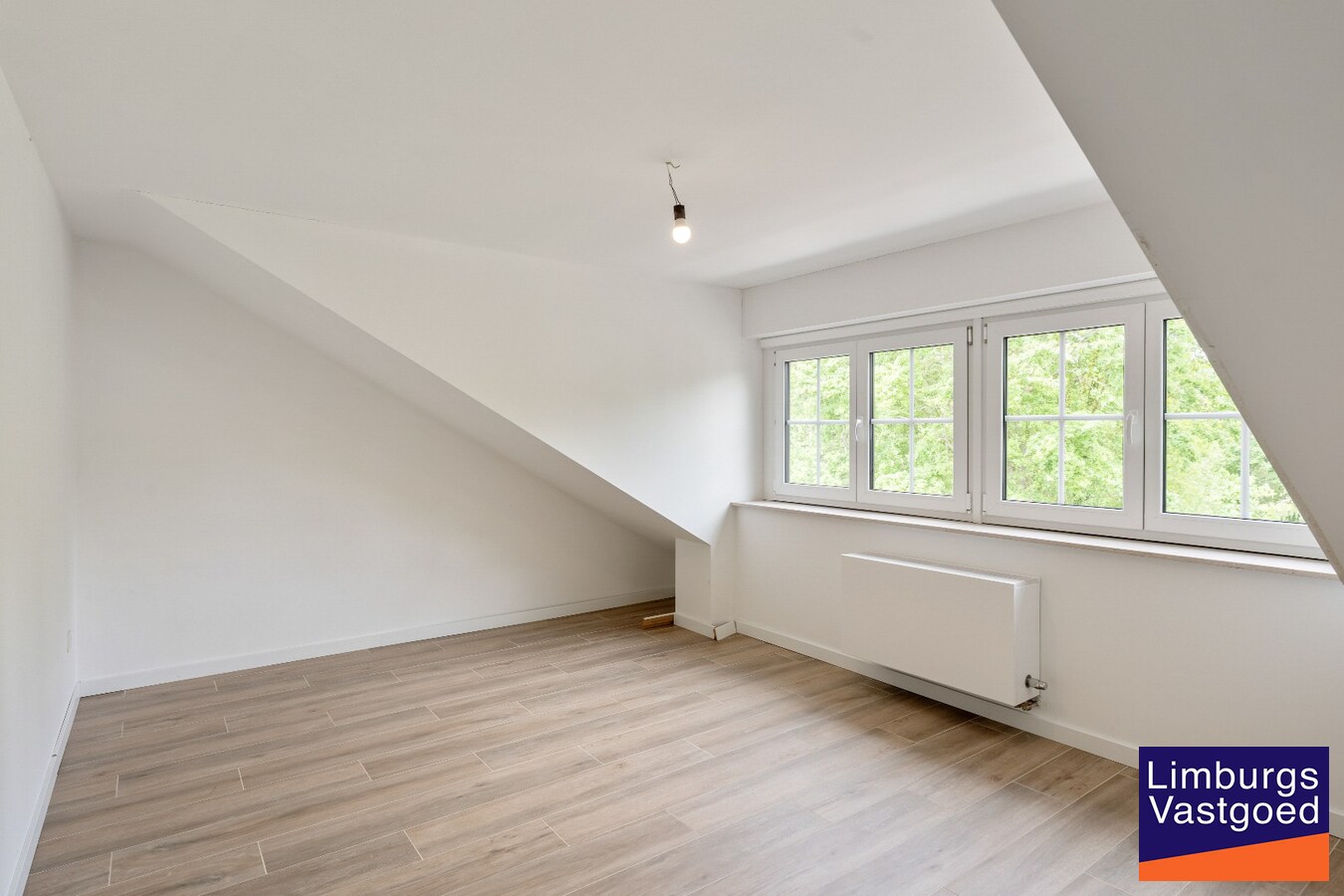 Exclusieve gezinswoning, 283m², 5 slpk, praktijkruimte op toplocatie 