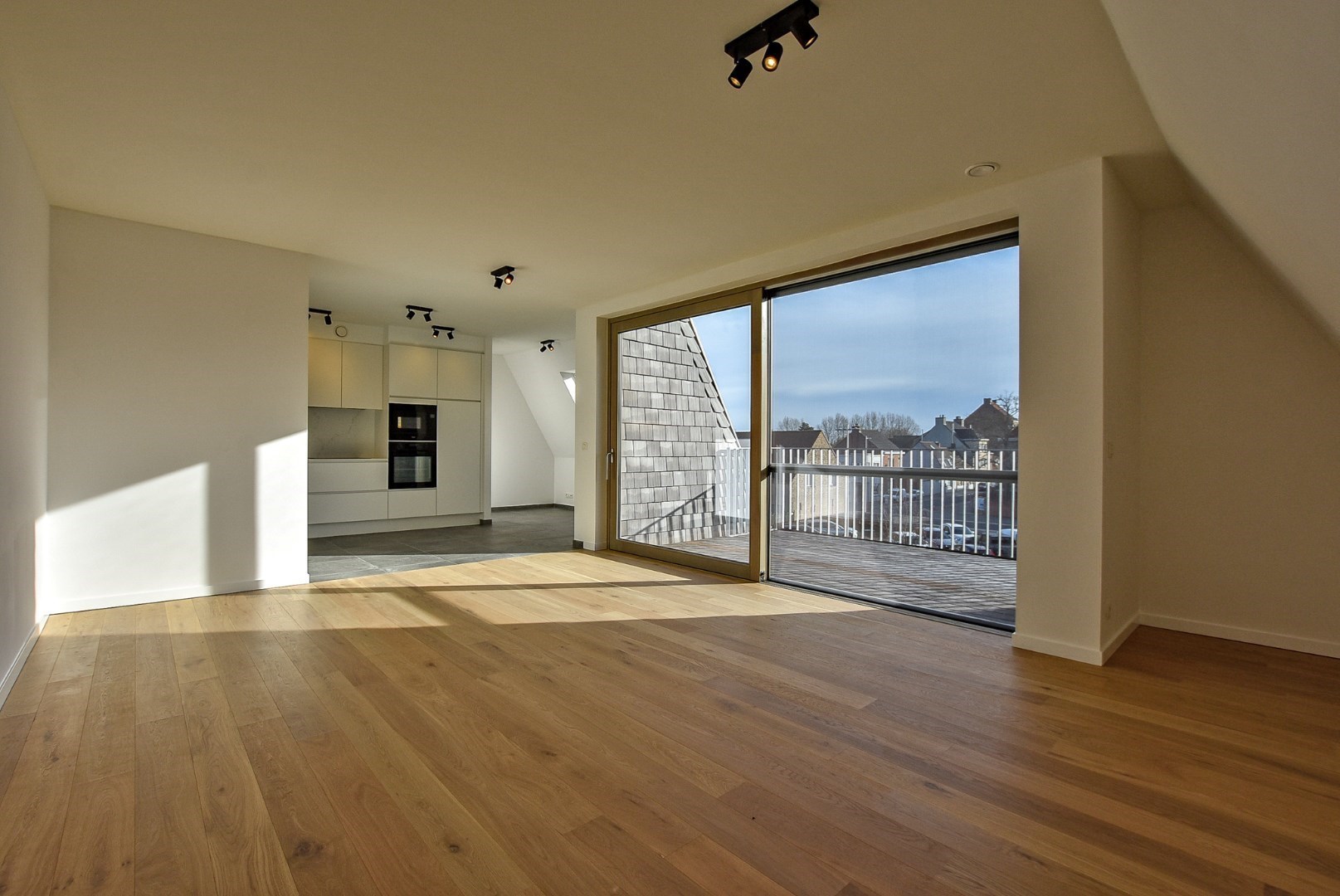 Recent dakappartement met 2 slaapkamers te Oostduinkerke. 