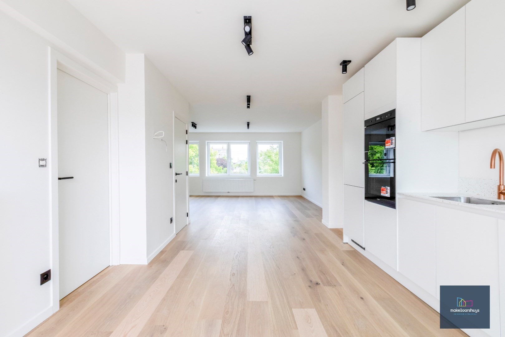 Prachtige penthouse met 2 slaapkamers en  groot terras met uniek uitzicht 