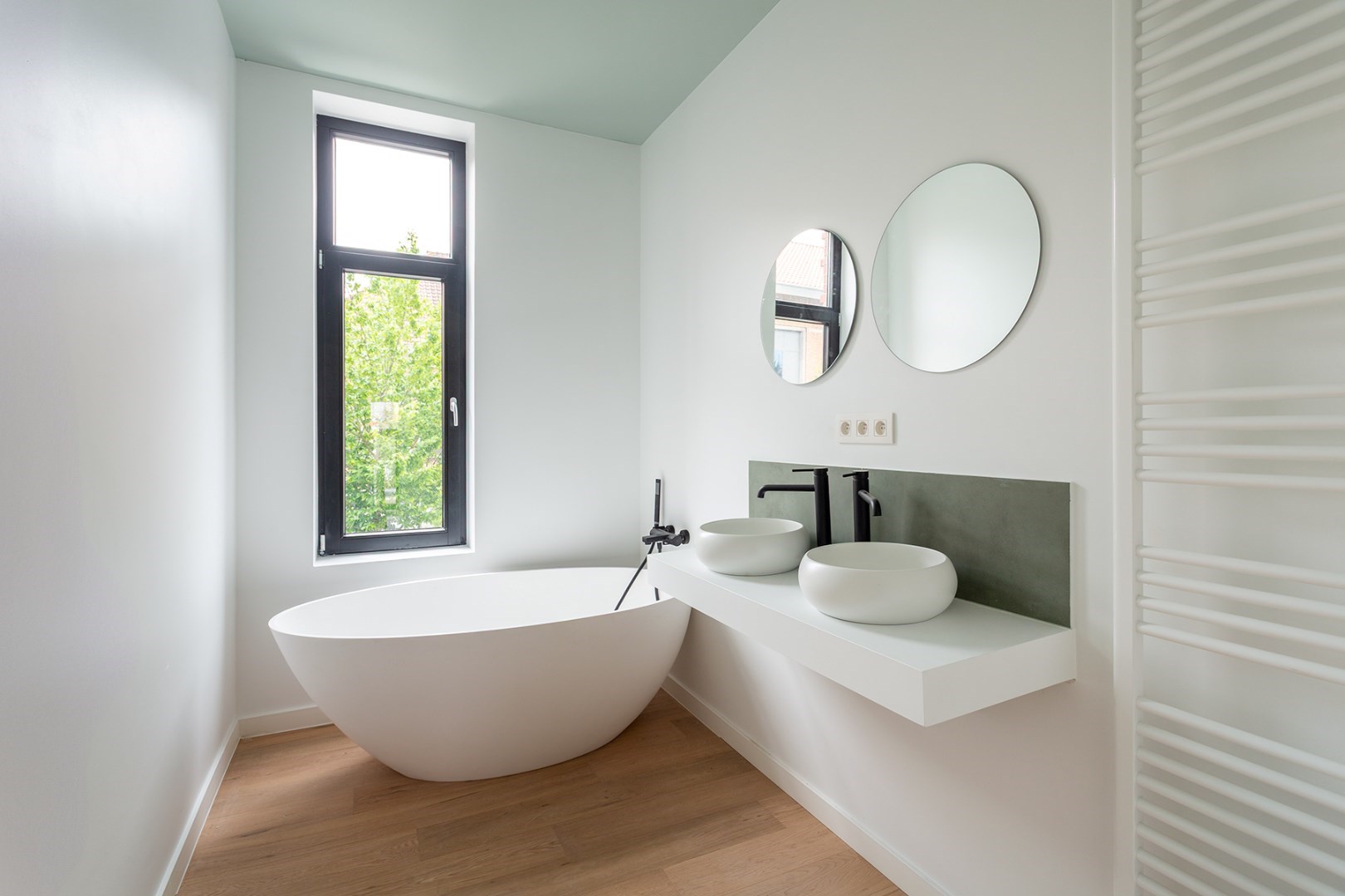 Uniek gerenoveerde en instapklare woning op toplocatie in Sint-Amandsberg 