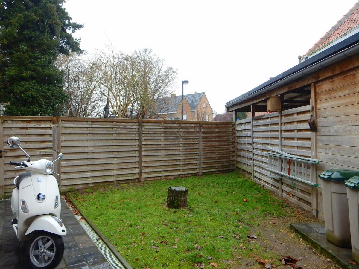 Half-open gerenoveerde woning te Jabbeke 