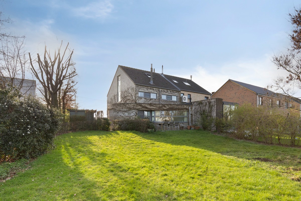 Instapklare half open bebouwing met 4 slaapkamers, tuin en terras in Herent op een perceel van 915m²! – EPC 100 kWh/m² - bewoonbare opp. 177 m² 
