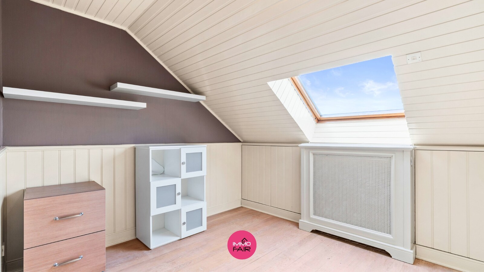 Woning met loods met 5 slaapkamers op 15 minuutjes van Maastricht! 