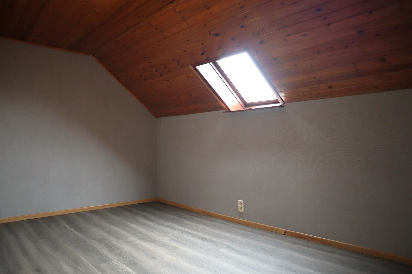 Prachtig gerenoveerde rijwoning met 4 slaapkamers te Bierbeek 