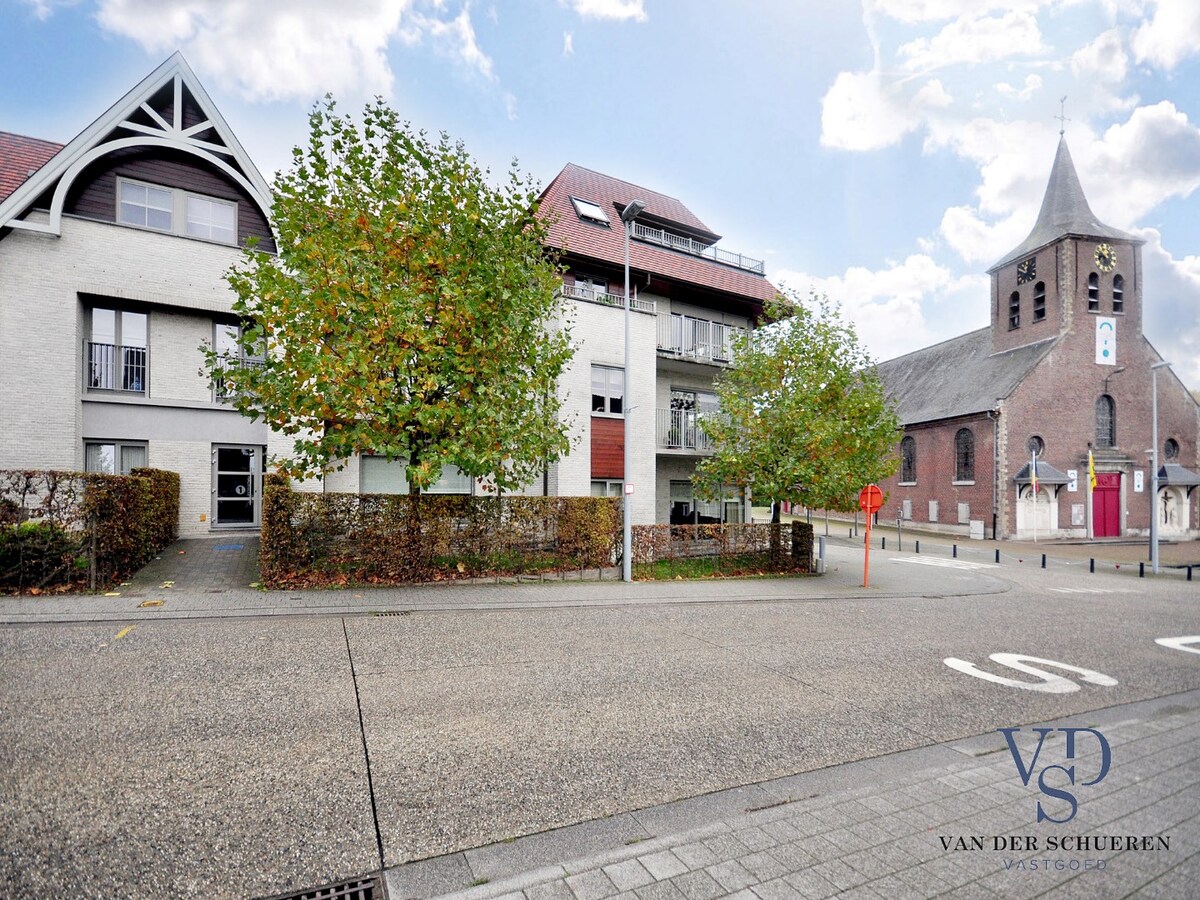 2 slpk-appartement in hartje Dikkelvenne 