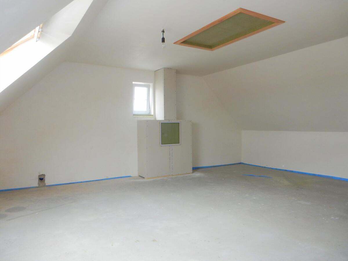 Mooie nieuwbouwwoning met 4 slaapkamers en garage 