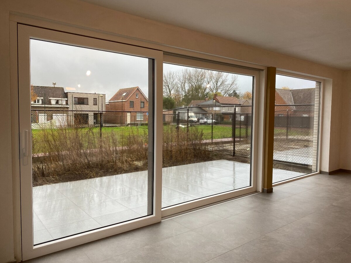 Energiezuinige nieuwbouwwoning met 3 slaapkamers en garage te Houthulst 