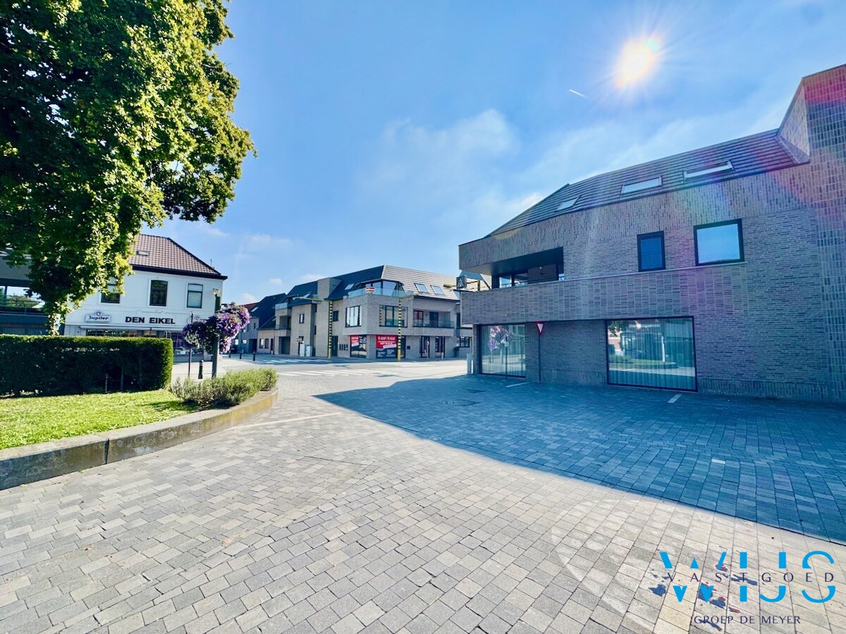 PRACHTIG dakappartement met 4 slaapkamers en 2 terrassen ! 