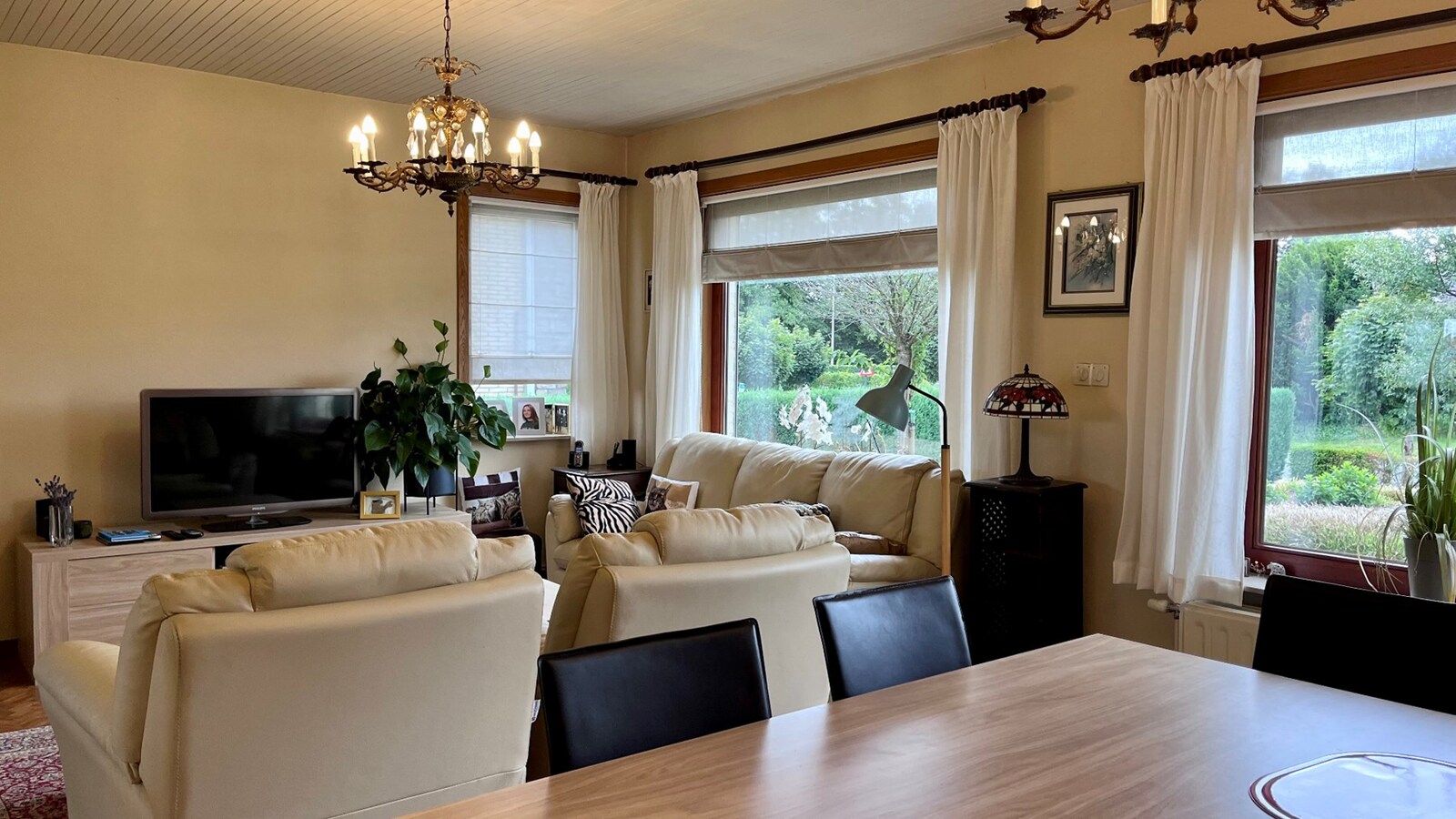 Goed onderhouden woning met tuin, terras en inpandige garage in Kermt - Energielabel E 