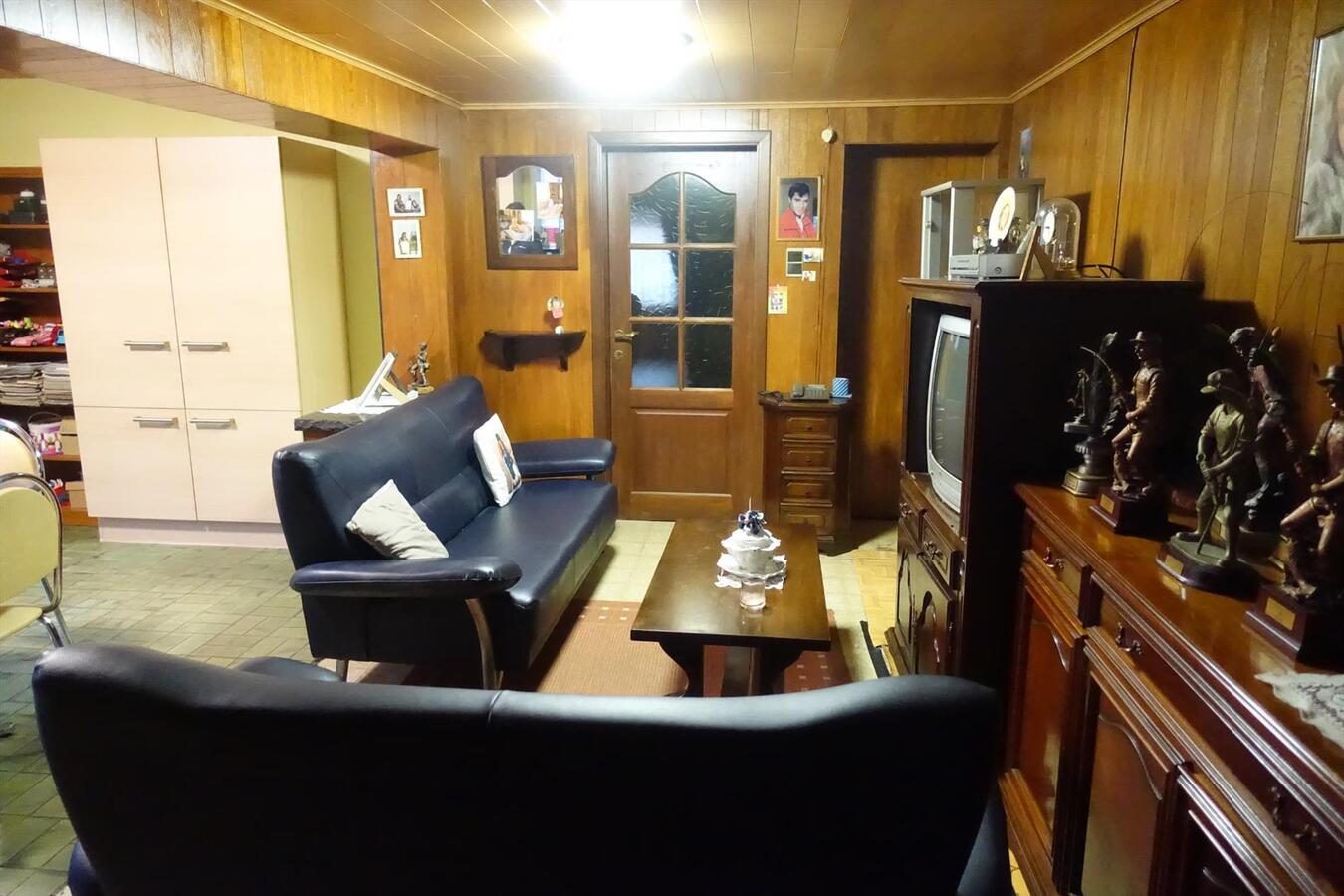 Degelijke woning met groot bijgebouw 