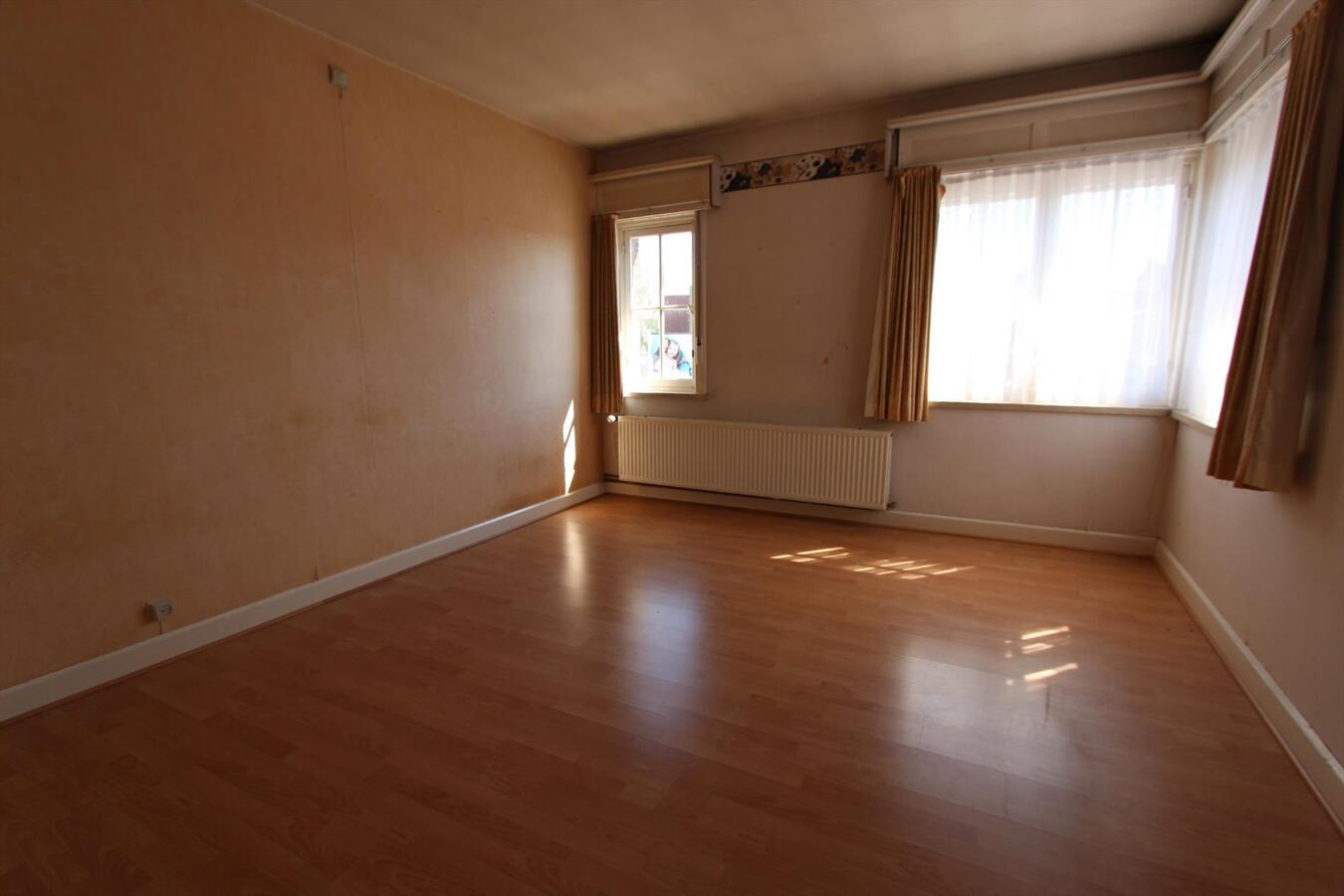 Handelspand met woonst te Roeselare 