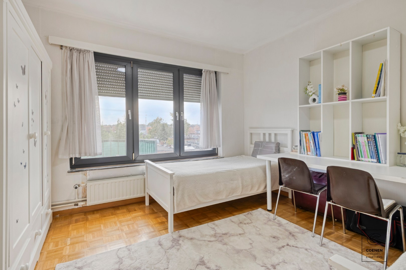 Ruim appartement van 104 m² met drie slaapkamers op centrale ligging te Merksem! 