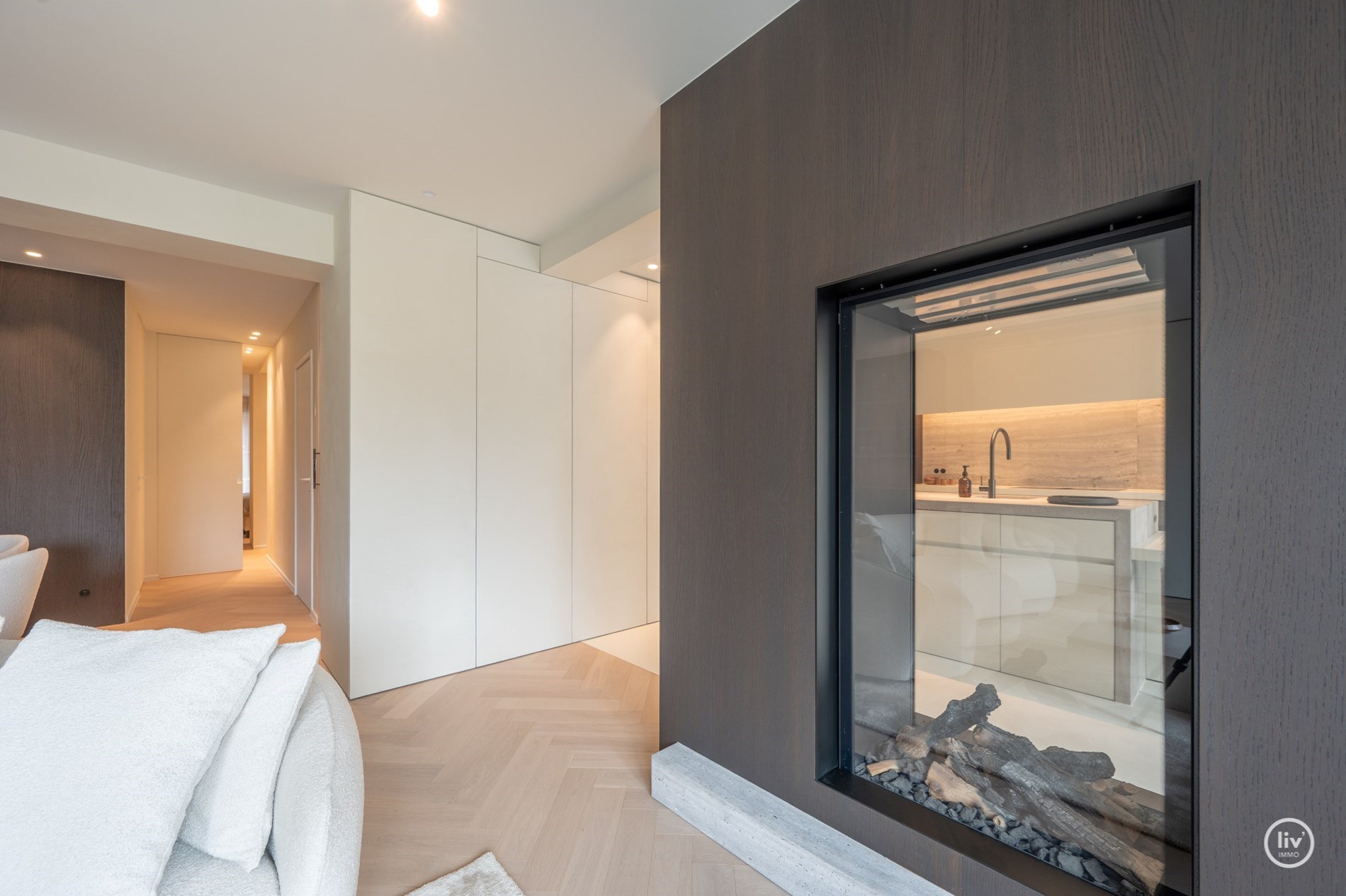 Appartement magnifiquement rénové de 150 m² avec vue dégagée sur l'église du Sacré-Cœur - Avenue Dumortier, Knokke. 