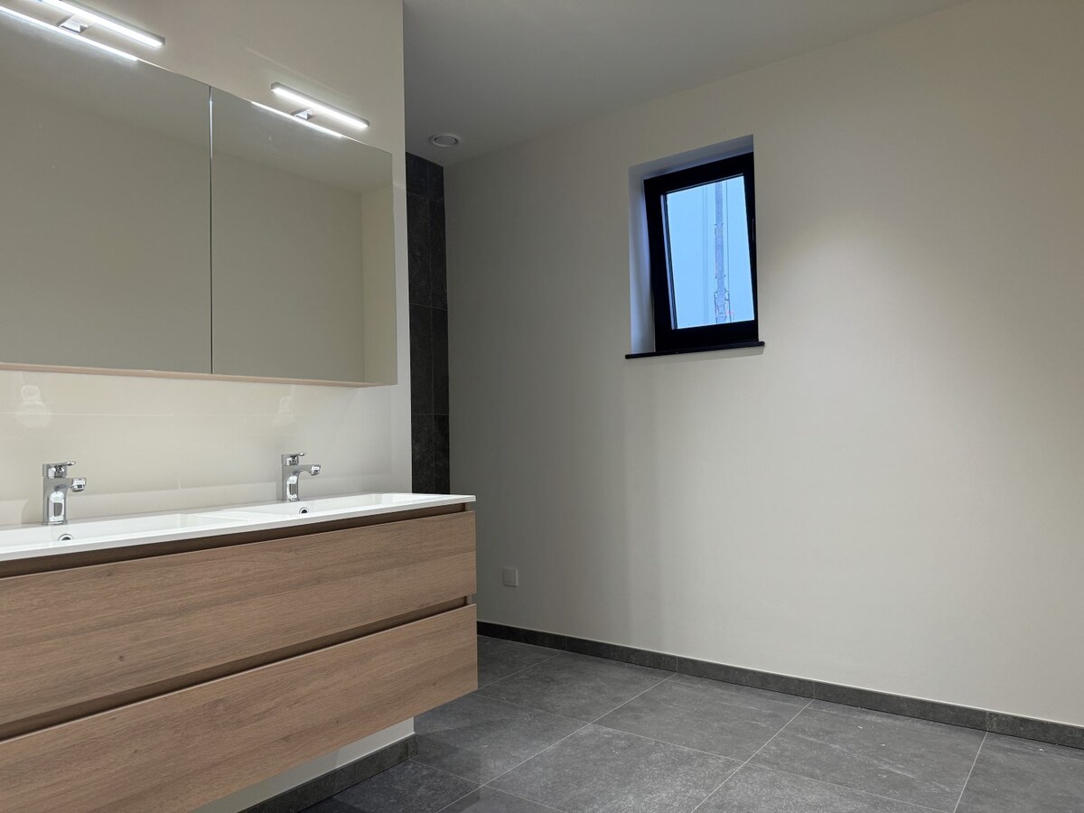 Benedenwoning verhuurd in Ravels