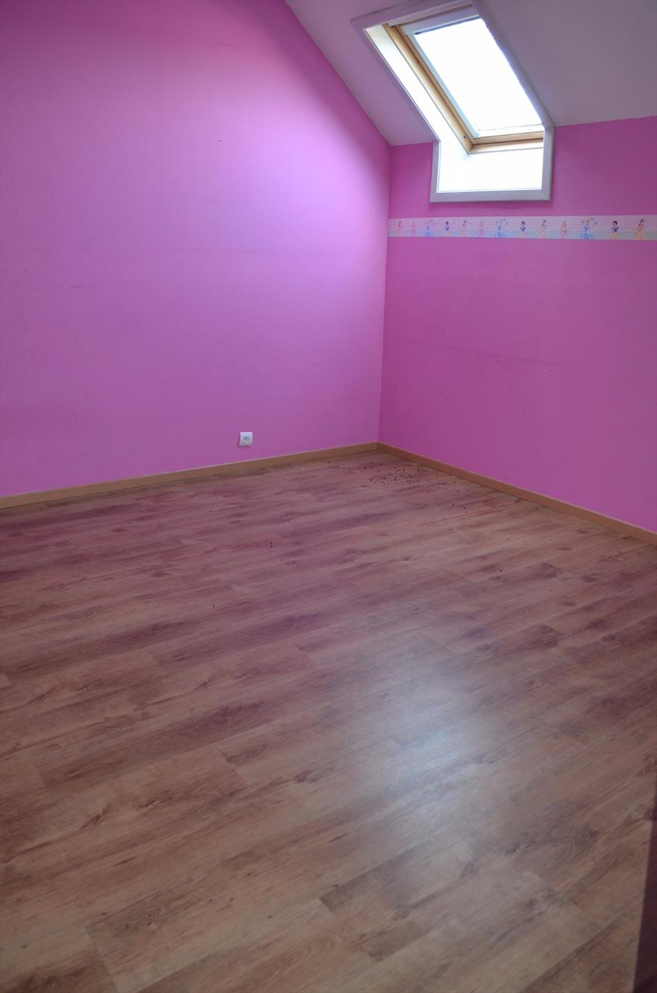 Woning (5 slpks) met handelsruimte en bijgebouw  te Sint-Laureins 