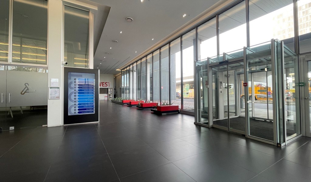 Vernieuwde kantoren te huur in Ahlers Building te Antwerpen