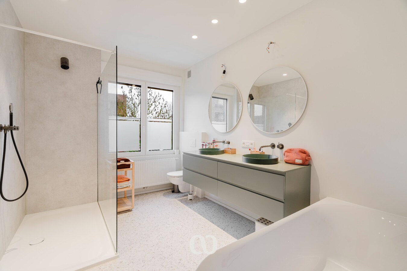 Prachtig gerenoveerde, energiezuinige woning met 4 slaapkamers 