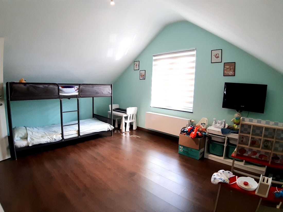 Zeer ruim drie slaapkamer appartement te Lommel 