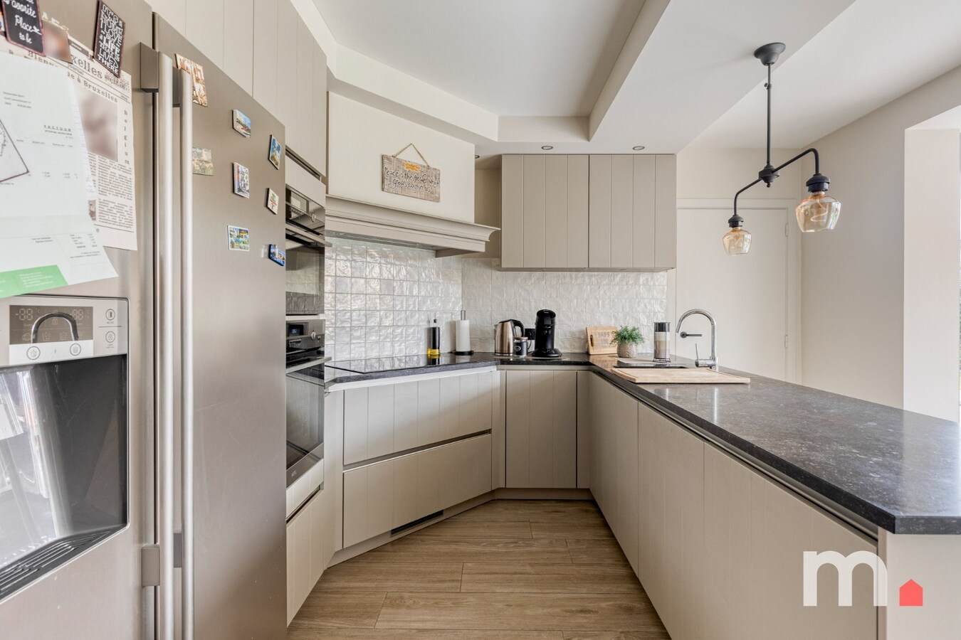 Unieke Villa te Roeselare in een doodlopende straat op 578m² met zonnepanelen en EPC B  ! 