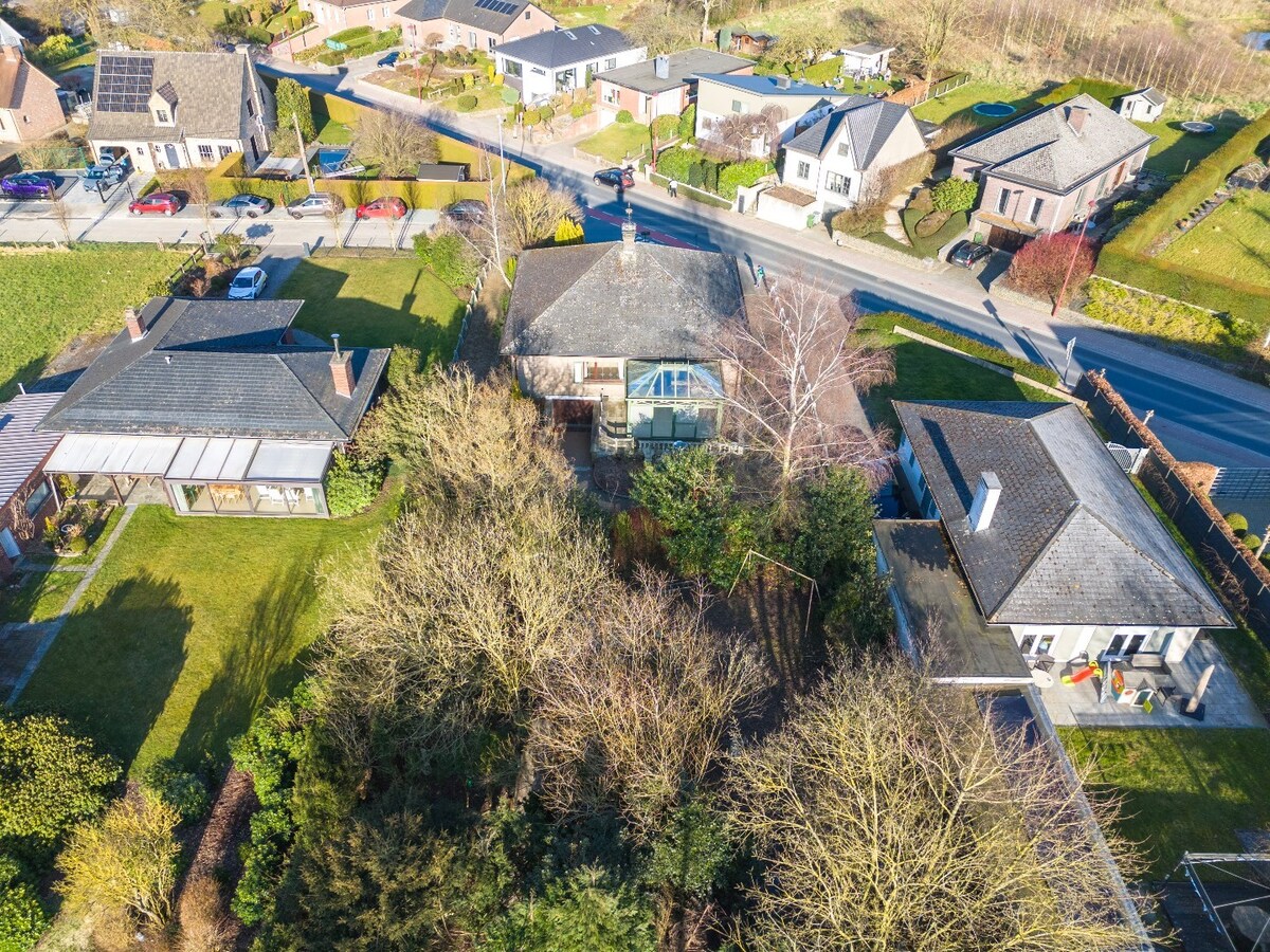 Statige laagbouwvilla met groene achteruit te Scheldewindeke 