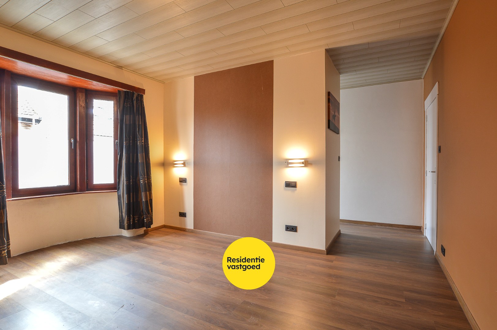 Gerenoveerde woning met 3 slaapkamers te huur nabij Centrum Oudenburg. 