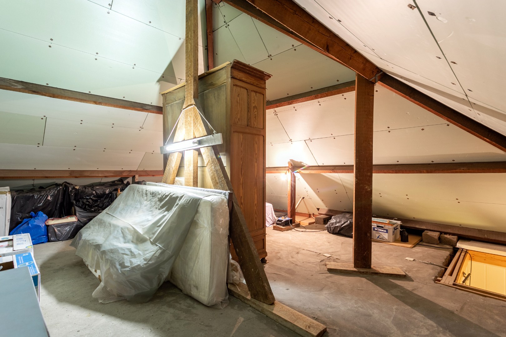 Woning  op 7a80, met 4 slpks, garage en ruime tuin 