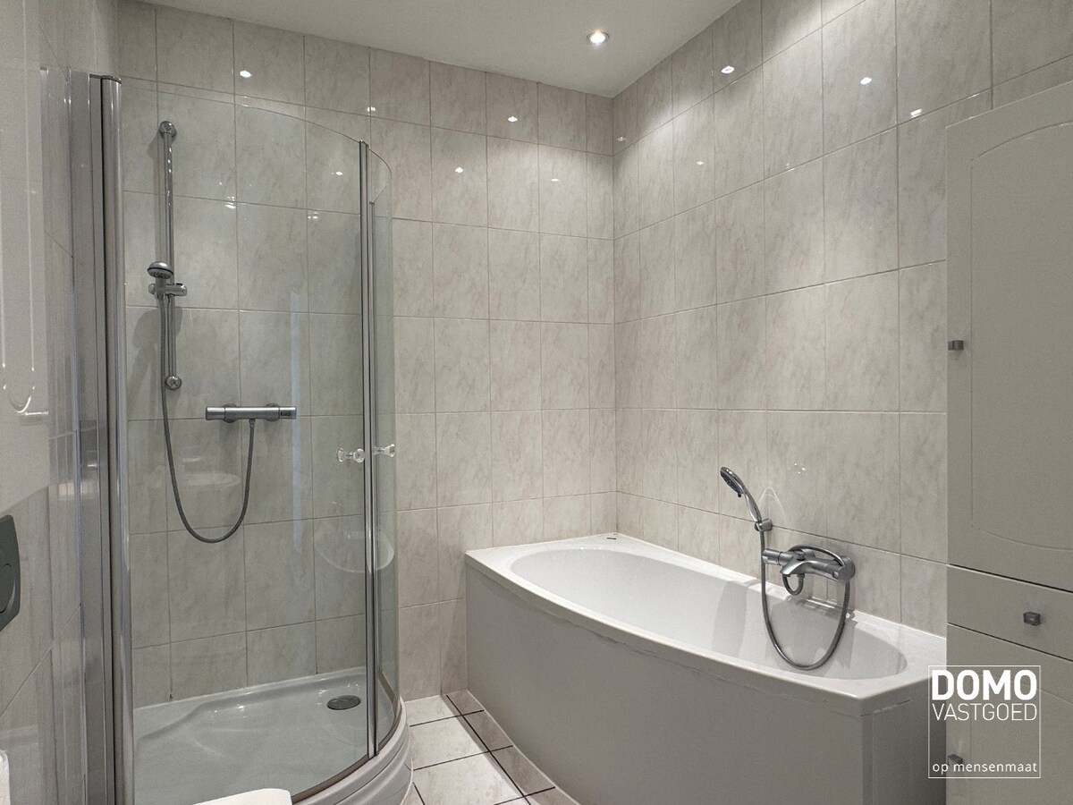 Woning met tuin, garage en 2 slaapkamers op wandelafstand van het centrum van Hasselt 