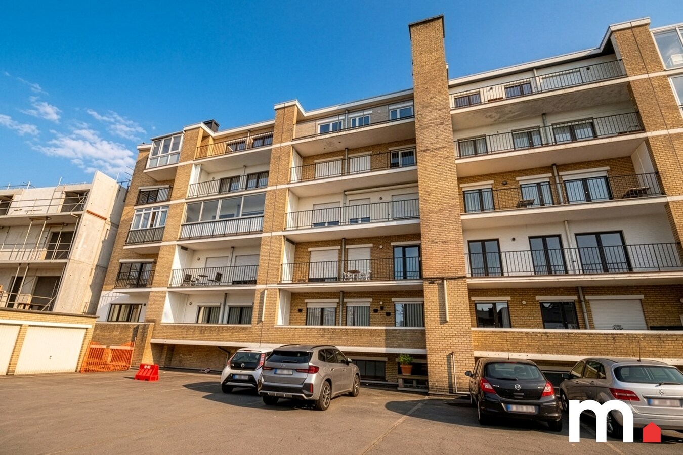 Ruim 2 slaapkamer appartement met terras te Kortrijk ! LOOFSTRAAT ! 