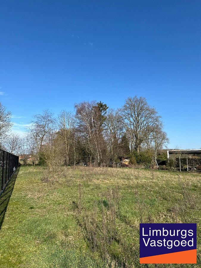 Nieuwbouwwoning, open bebouwing, 3 slpk, 14a 53ca, rustig gelegen te Kermt 