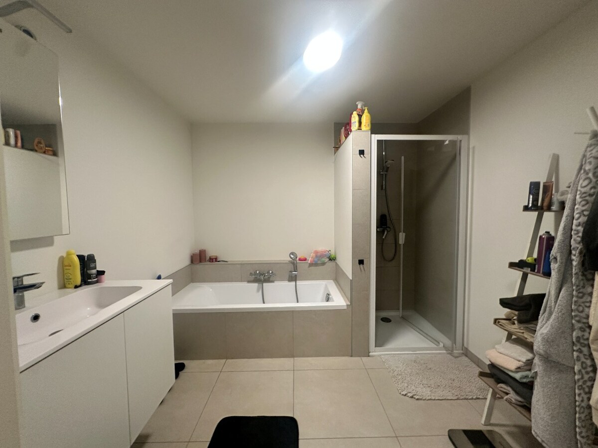 Centraal gelegen nieuwbouwwoning met drie slaapkamers 