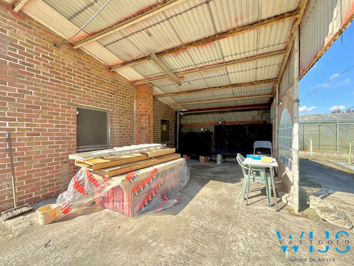 Open bebouwing op ruim perceel van 892m² te Ertvelde ! 