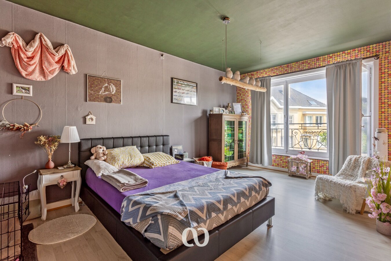 Op te knappen woning met 3 slaapkamer, oprit en garage op toplocatie 